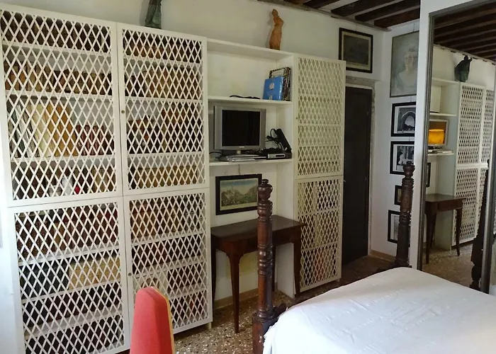 Artist House